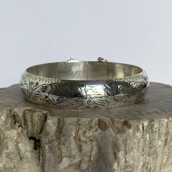VTG Sterling Silver 925 14MM Wide Hollow Etched Scroll Round Bangle Bracelet 7" - Picture 3 of 16